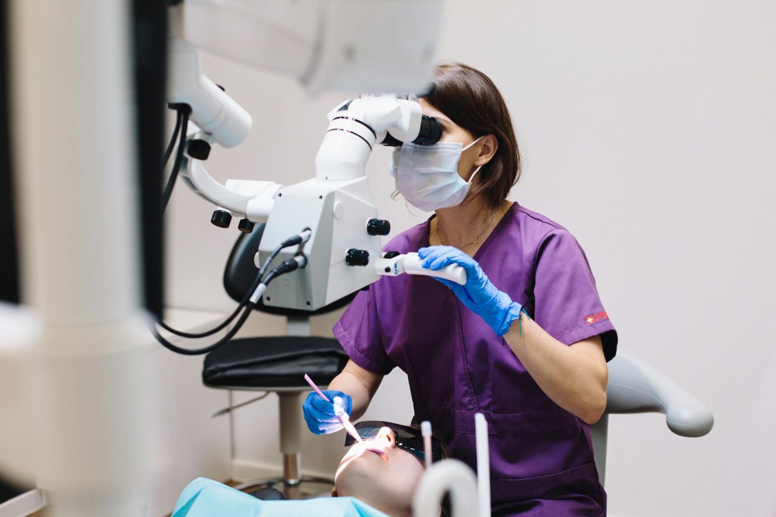 What Is the Dental Operative Microscope? What Impact Has It Had on Dentistry?