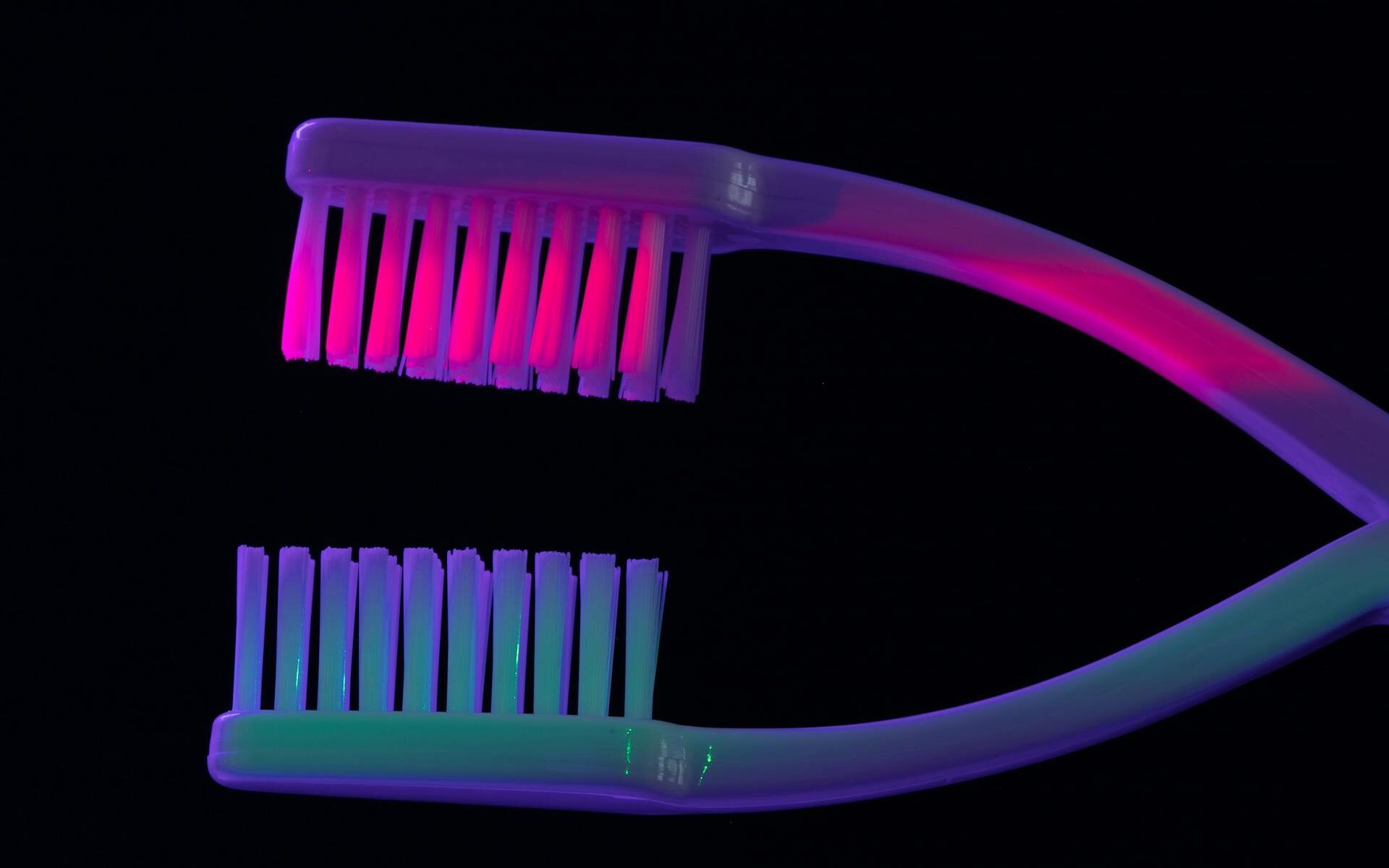 Could a Sonic Toothbrush Be an Alternative to X-Rays in Dental Health Sensing?