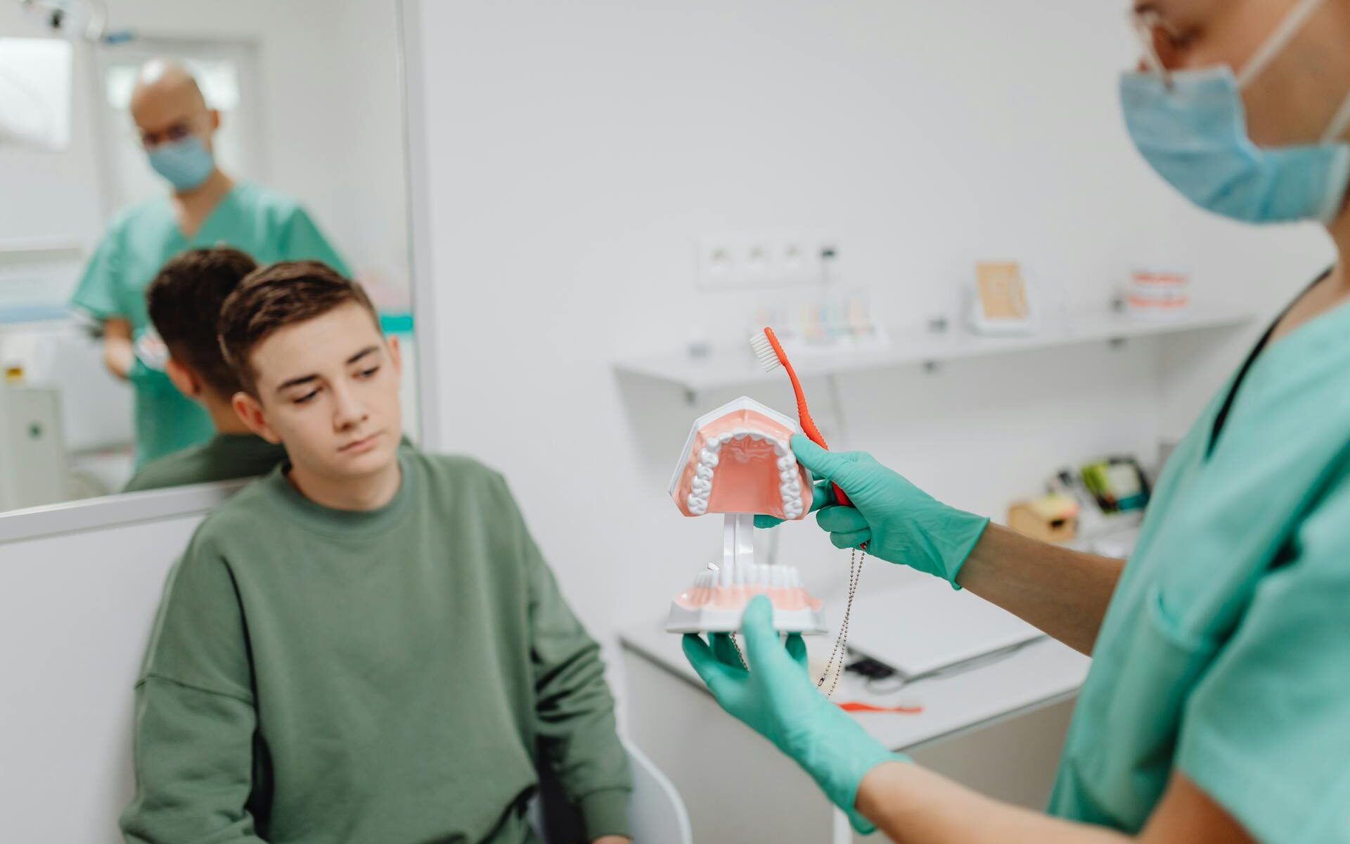 What Are the Main Barriers to Achieving Strong Oral Health for Adolescents?